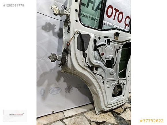 Renault Master 2 Dolu Sağ Ön Kapı