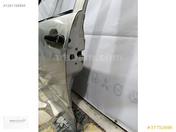 Volkswagen Caddy Sol Ön kapı camı