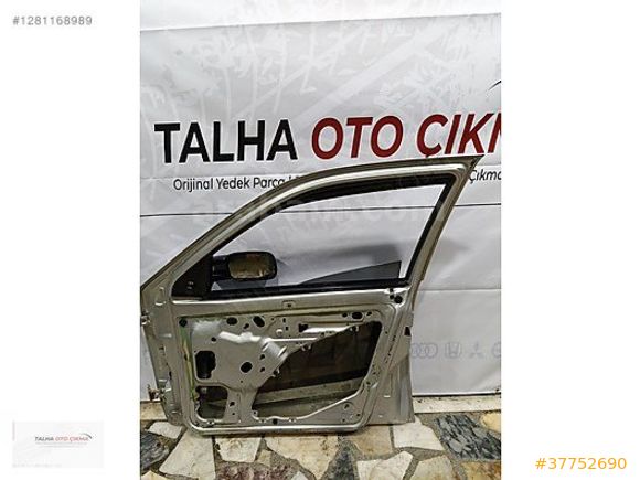 Volkswagen Caddy Sağ Ön Kapı Camı