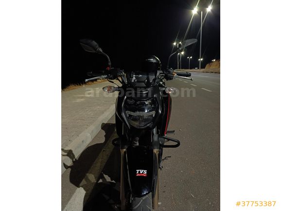 İLK SAHİBİNDEN 8500 KM'DE 2024 MODEL TRAMERSİZ DEĞİŞENSİZ