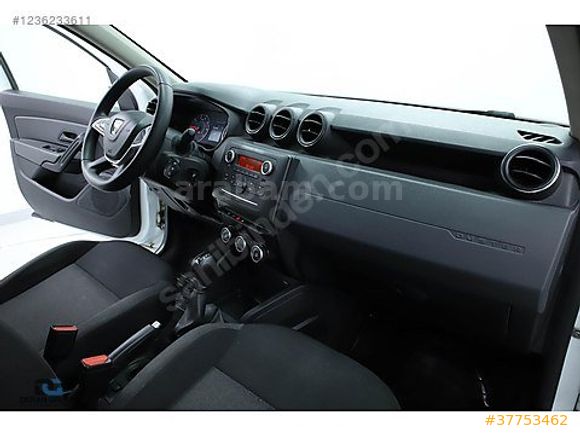 DERAN GROUP'DAN 2022 DACİA DUSTER OTOMATİK SUV ARAZİ ARACI