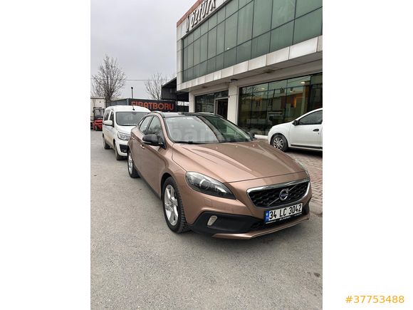VOLVO V40 CROSS COUNTRY PREMİUM ''135.000 KM'' HATASIZ