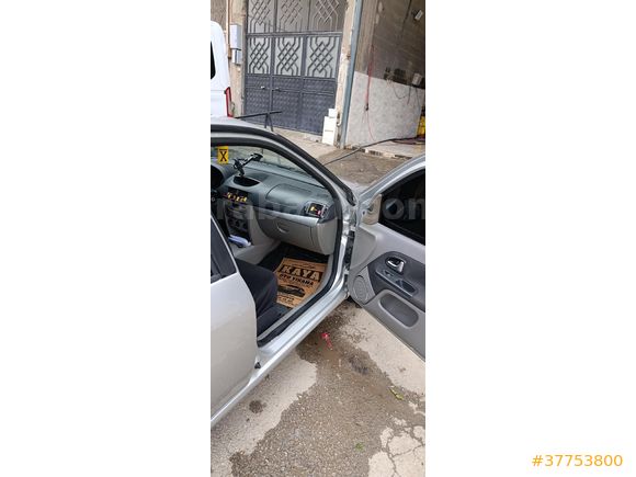 Sahibinden Renault Symbol 1.5 dCi Expression 2011 Model  302.000 km Gri (Gümüş)