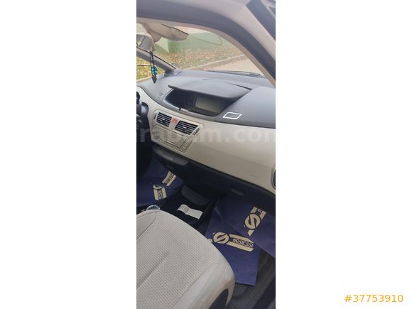 Sahibinden Citroen C4 Picasso 1.6 e-HDi Dynamic 2012 Model