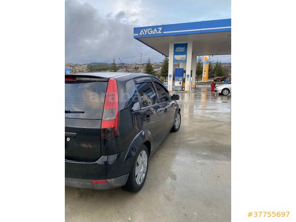 Sahibinden Sonruuflu Ford Fiesta 1.4 Comfort 2004 Siyah