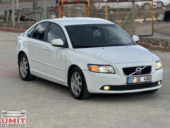 Ümit OTOMOTİV'den değişensiz 2.5 parça boyalı VOLVO S40