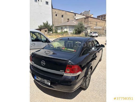 Sahibinden Opel Astra 1.3 CDTI Enjoy 111.Yıl 2011 Model  350.000 km Siyah