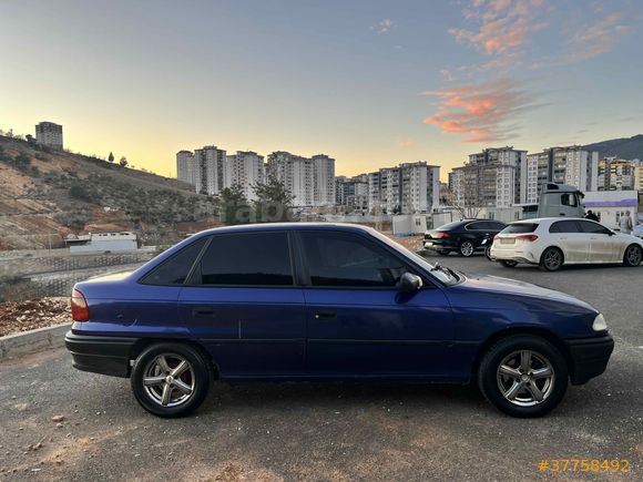 Sahibinden full orijinal sorunsuz Opel  Astra 