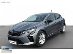 2024 Clio 1.0 TCE Evolution X-Tronic 10.106 KM / "%0,79 KREDİ"