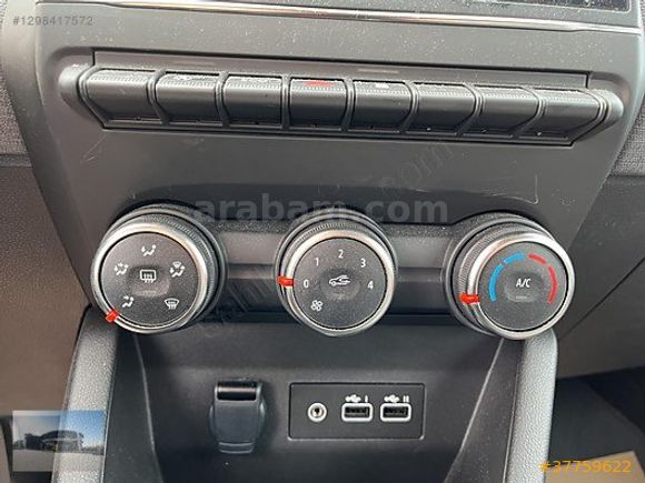 2024 Clio 1.0 TCE Evolution X-Tronic 10.106 KM / "%0,79 KREDİ"