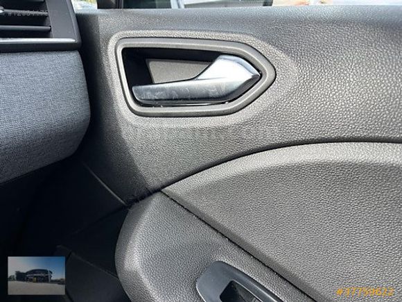2024 Clio 1.0 TCE Evolution X-Tronic 10.106 KM / "%0,79 KREDİ"