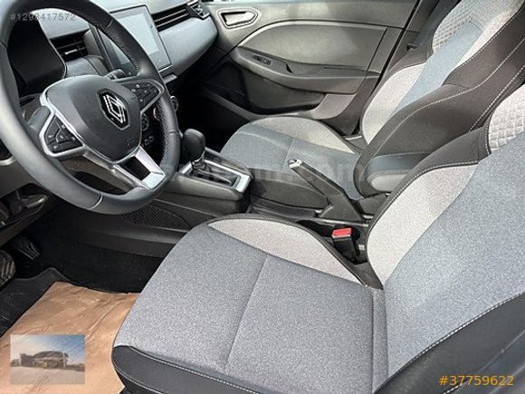 2024 Clio 1.0 TCE Evolution X-Tronic 10.106 KM / "%0,79 KREDİ"