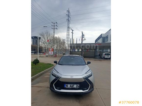 Sahibinden Toyota C-HR 1.8 Hybrid Passion X-Style 2025 Model