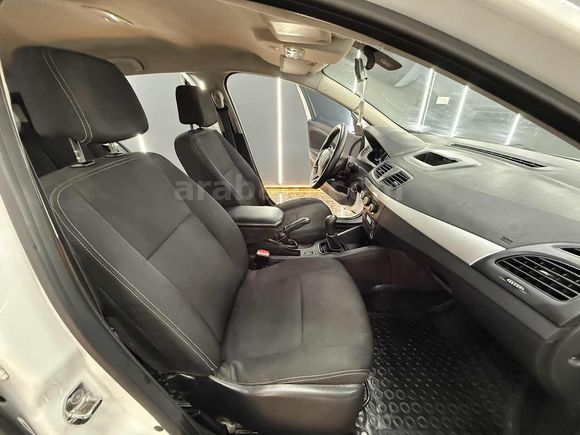 MYS MOTORS'DAN 2013 RENAULT MEGANE JOY 175 BİN PEŞİN 36 AY