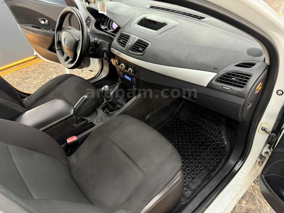 MYS MOTORS'DAN 2013 RENAULT MEGANE JOY 175 BİN PEŞİN 36 AY