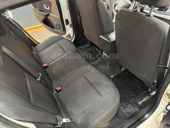 MYS MOTORS'DAN 2013 RENAULT MEGANE JOY 175 BİN PEŞİN 36 AY
