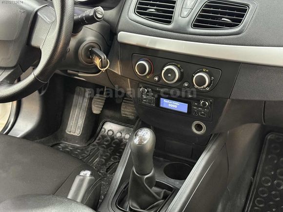 MYS MOTORS'DAN 2013 RENAULT MEGANE JOY 175 BİN PEŞİN 36 AY