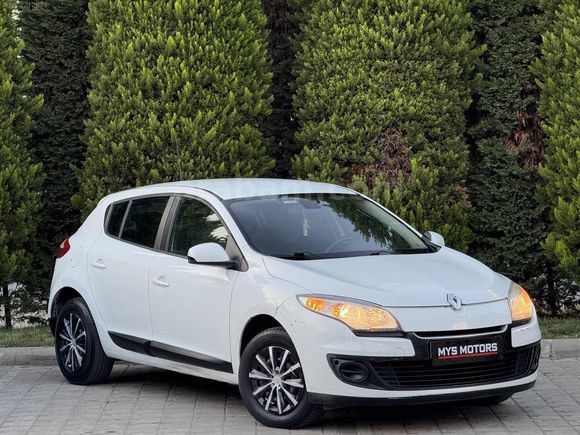 MYS MOTORS'DAN 2013 RENAULT MEGANE JOY 175 BİN PEŞİN 36 AY