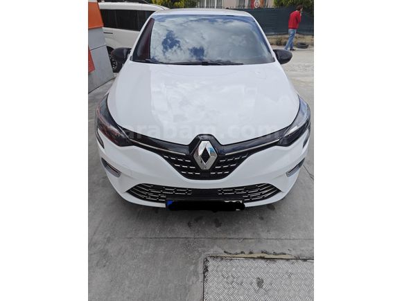 Sahibinden Renault Clio 1.0 TCe Joy 2023 Model Konya 41.000 km Beyaz