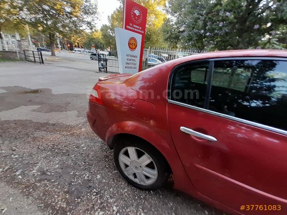 Sahibinden Renault Megane 1.6 Dynamique 2005 Model  334.000 km Kırmızı