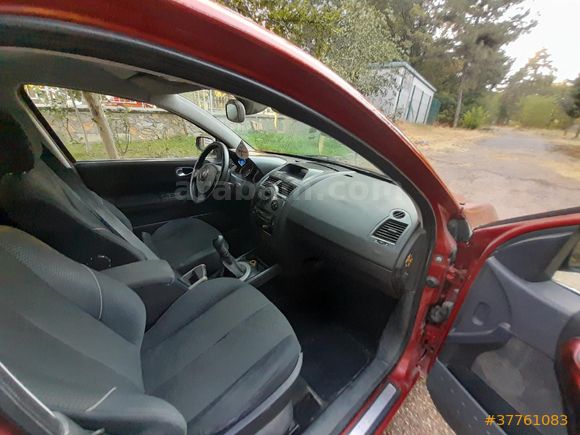 Sahibinden Renault Megane 1.6 Dynamique 2005 Model  334.000 km Kırmızı