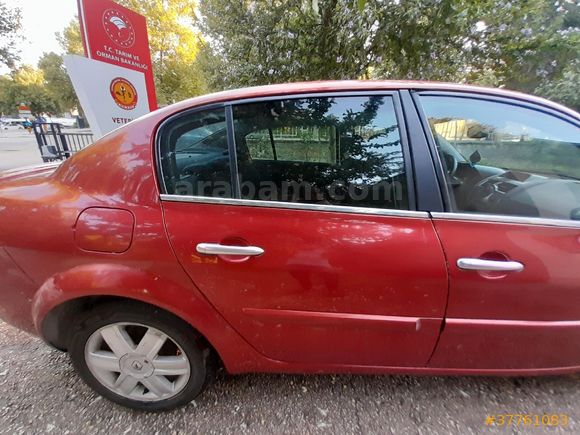 Sahibinden Renault Megane 1.6 Dynamique 2005 Model  334.000 km Kırmızı