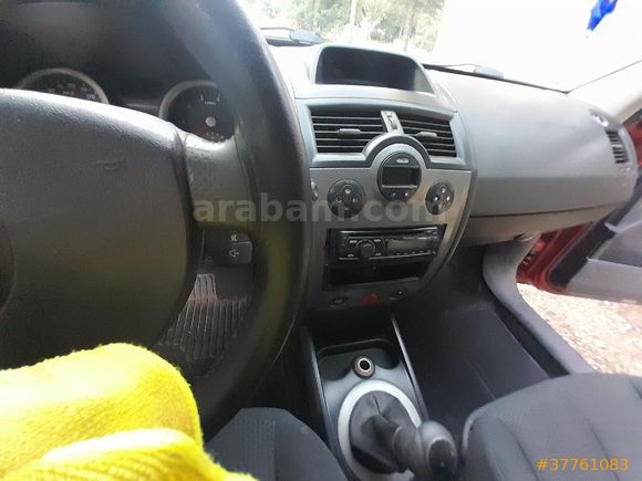 Sahibinden Renault Megane 1.6 Dynamique 2005 Model  334.000 km Kırmızı