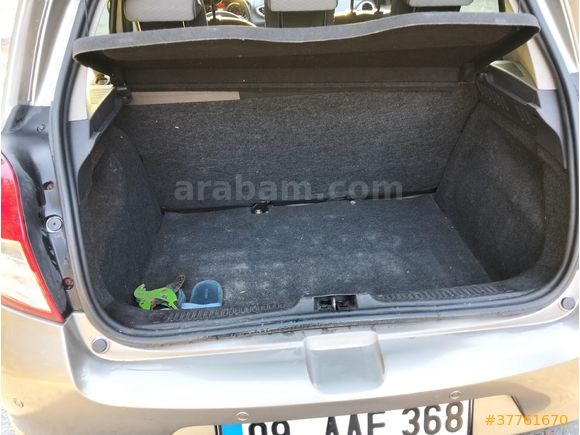 Sahibinden Renault Clio 1.2 TomTom Edition 2010 Model