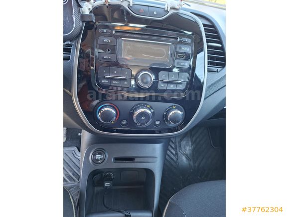 Sahibinden Renault Captur 0.9 Icon 2013 Model  112.000 km Siyah
