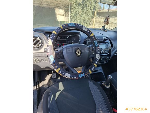 Sahibinden Renault Captur 0.9 Icon 2013 Model  112.000 km Siyah
