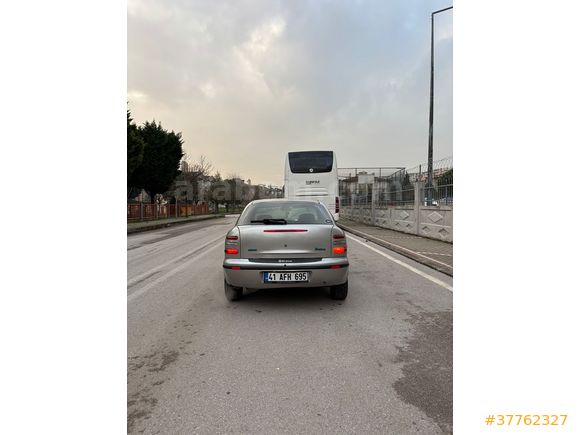 Öğrenciden Klimalı Fiat Brava 1.6 ELX 2001 