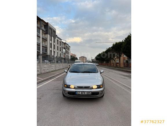 Öğrenciden Klimalı Fiat Brava 1.6 ELX 2001 
