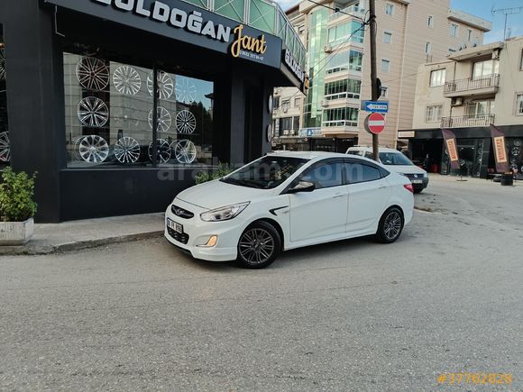 Sahibinden Hyundai Accent Blue 1.6 CRDI Mode Plus 2015 Model