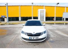Sahibinden Skoda Octavia 1.6 TDI Style 2018 Model  136.000 km Beyaz