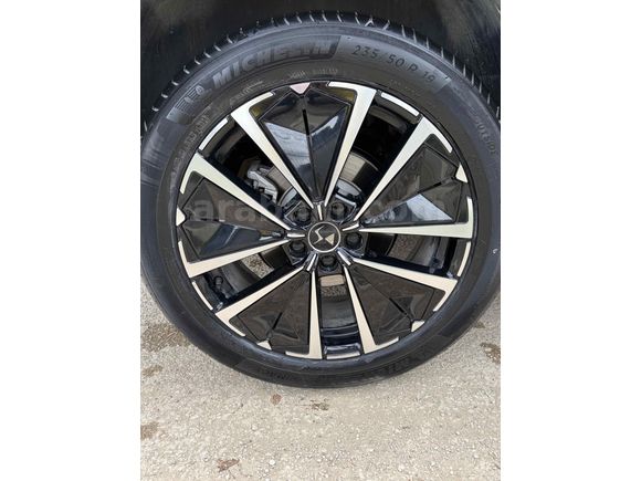Sahibinden DS Automobiles DS7 Crossback 1.5 BlueHDI Etoile 2025 Model 