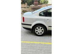 Sahibinden Volkswagen Passat 1.8 T Highline 2000 Model  95.000 km Gri (Gümüş)