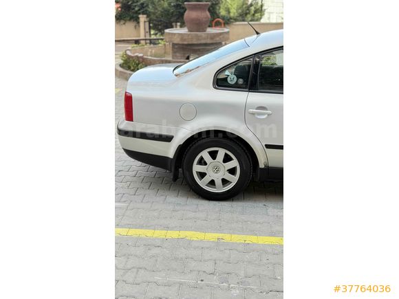 Sahibinden Volkswagen Passat 1.8 T Highline 2000 Model  95.000 km Gri (Gümüş)