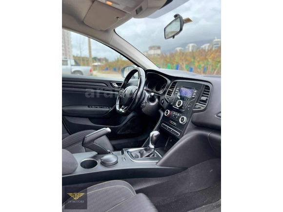 2019 1.5 Dizel Otomatik Megane 120 bin km de