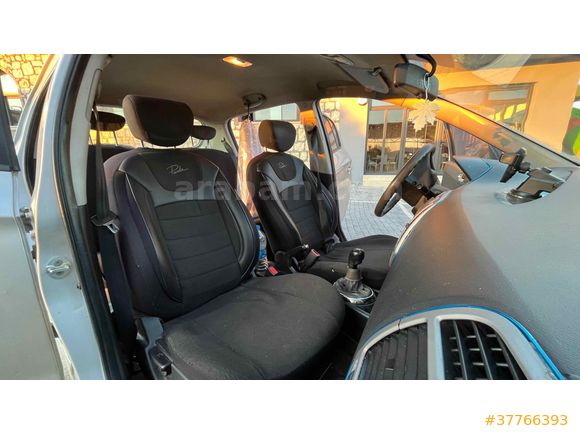 Sahibinden Hyundai i20 1.4 CRDi Team 2012 Model 