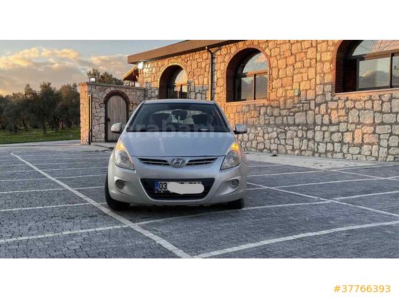 Sahibinden Hyundai i20 1.4 CRDi Team 2012 Model 