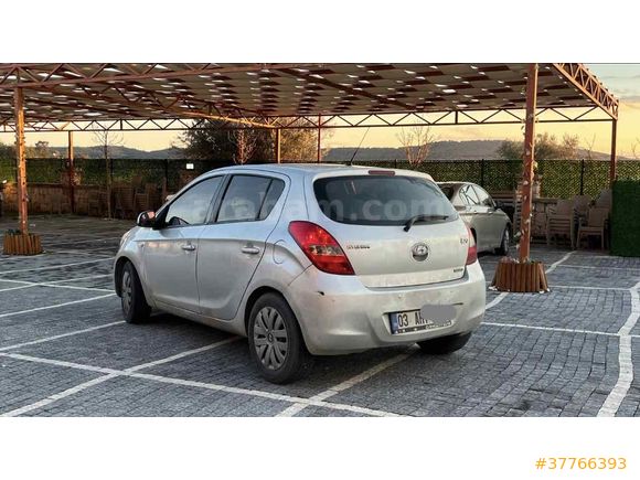 Sahibinden Hyundai i20 1.4 CRDi Team 2012 Model 