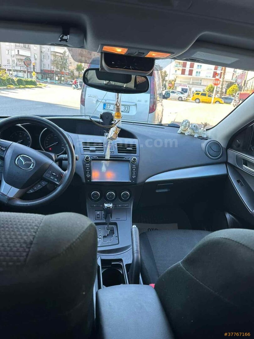 Sahibinden Mazda 3 1.6 Impressive 2013 Model Antalya 99.000 km Beyaz 7