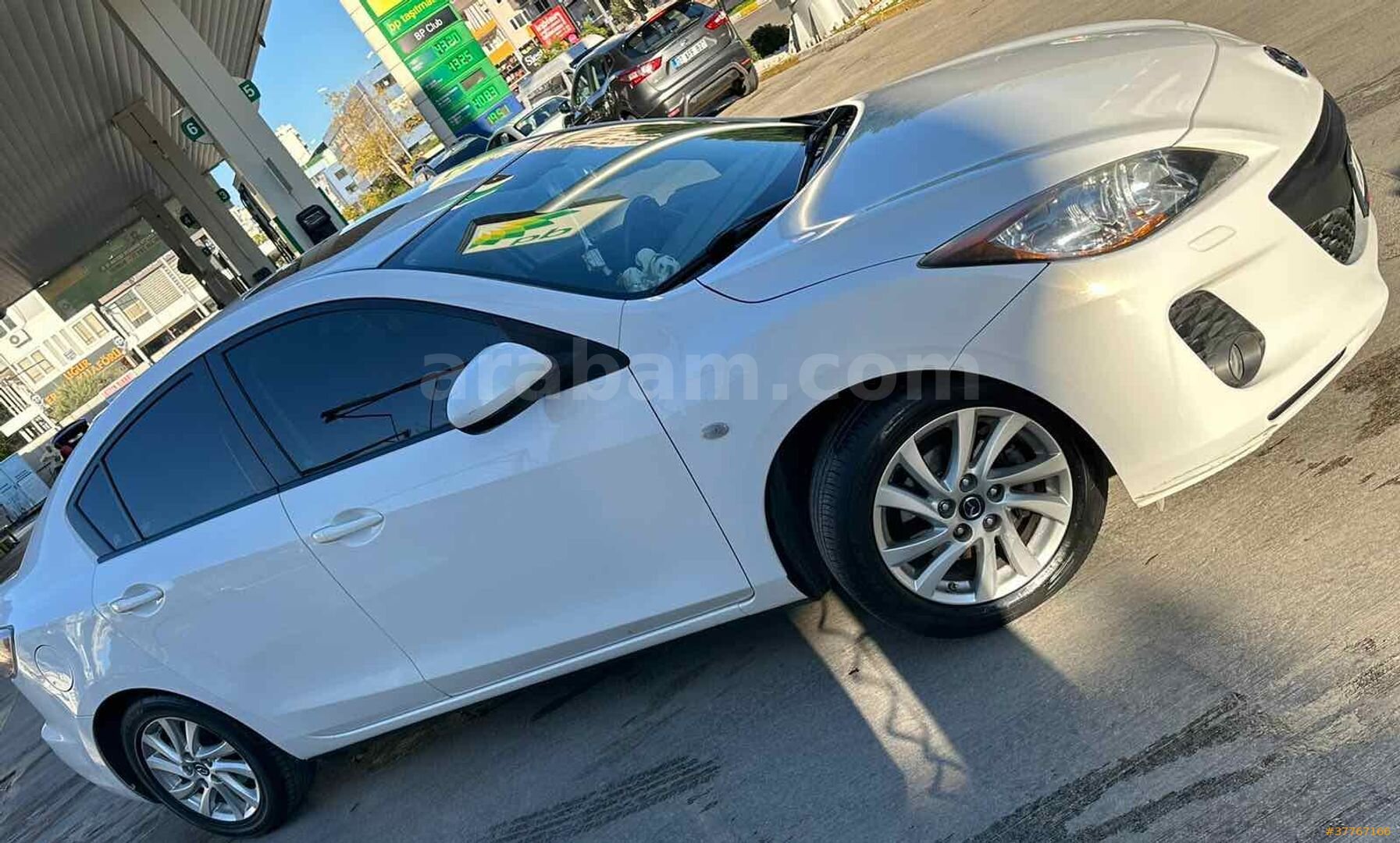 Sahibinden Mazda 3 1.6 Impressive 2013 Model Antalya 99.000 km Beyaz 1