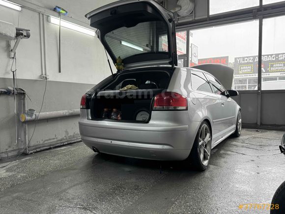 Sahibinden Audi A3 Sportback 1.6 Standart 2004 Model  
Gri (Gümüş)