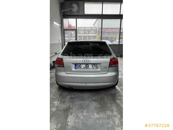 Sahibinden Audi A3 Sportback 1.6 Standart 2004 Model  
Gri (Gümüş)