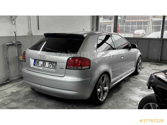 Sahibinden Audi A3 Sportback 1.6 Standart 2004 Model  
Gri (Gümüş)