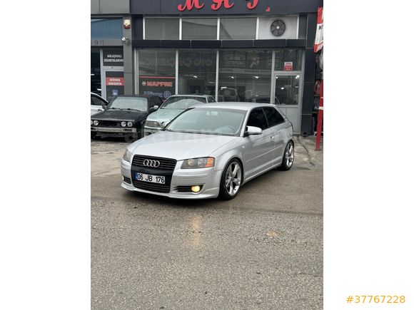 Sahibinden Audi A3 Sportback 1.6 Standart 2004 Model  
Gri (Gümüş)