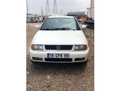 Tramer yok.Değişen yok.3 parça boya var 2 parca sök tak.Hiç LPG görmemiş diri Motoru  az kullanılmış yıpranmamış bir araç.Dosta gider.tel*0538 595 31*