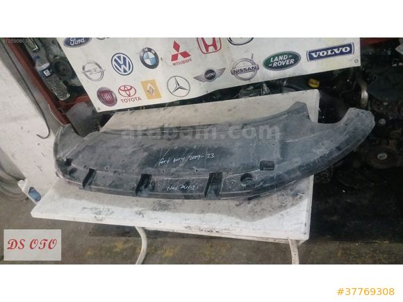 2019-2023 FORD TRANSİT COURİER RADYATOR ALT PLASTİGİ