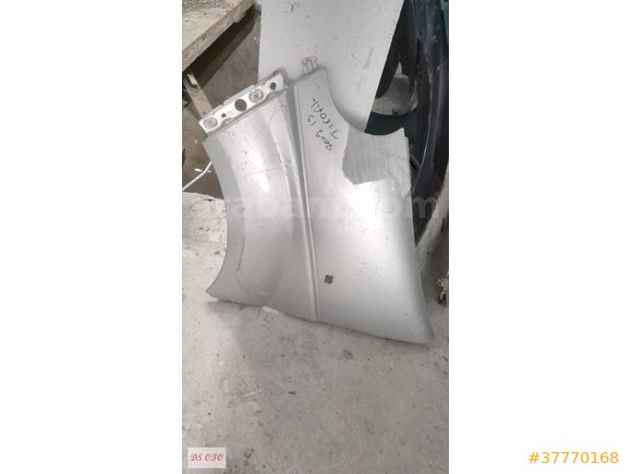 2013-2017 RENAULT TRAFİC SOL ÖN ÇAMURLUK